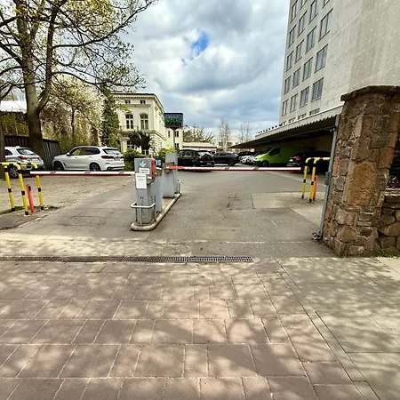 Discover - 8 Rakowicka St - Stylish Balcony With Netflix Daire Krakow